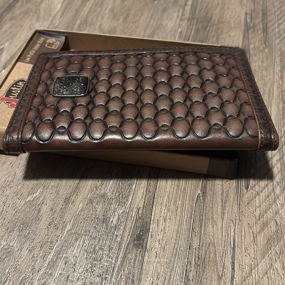 Justin Rodeo Genuine Leather Low Profile,RFID,8 card slots,slip pockets,Concho